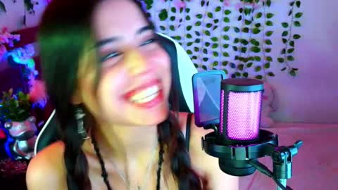 Kittyuwu  online show from November 2025 07:04:02 PM