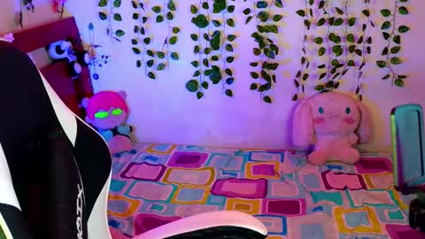 Kittyuwu  online show from November 2025 07:14:01 PM