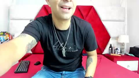 Snapshot of kity_spiderr chatting on July 2026 01:06:02 PM Luisa y Jairo online show from July 2026 01:06:02 PM