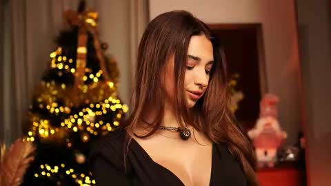 Erika online show from December 2025 09:11:01 PM