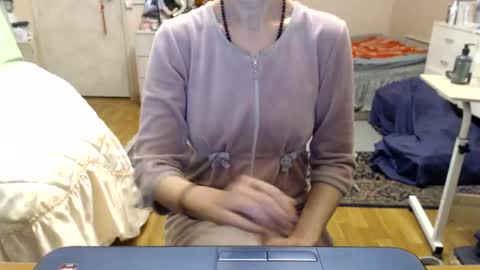 Snapshot of kiuminberry chatting on November 2025 11:54:01 AM KiuminBerry online show from November 2025 11:54:01 AM