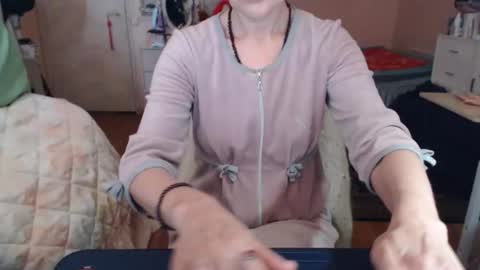 Snapshot of kiuminberry chatting on November 2025 10:10:02 AM KiuminBerry online show from November 2025 10:10:02 AM