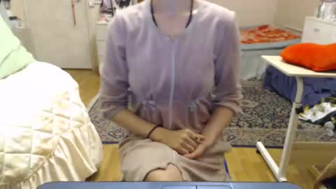 Snapshot of kiuminberry chatting on November 2025 02:27:02 PM KiuminBerry online show from November 2025 02:27:02 PM