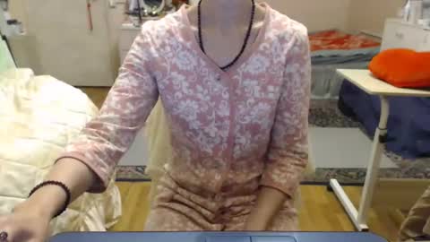 Snapshot of kiuminberry chatting on November 2025 05:39:01 PM KiuminBerry online show from November 2025 05:39:01 PM