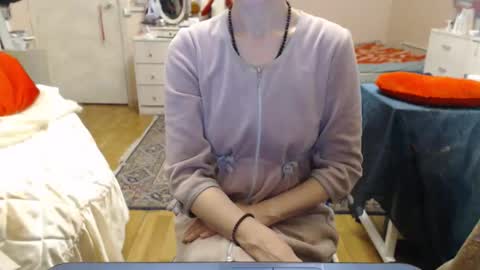 Snapshot of kiuminberry chatting on February 2026 05:28:01 PM KiuminBerry online show from February 2026 05:28:01 PM