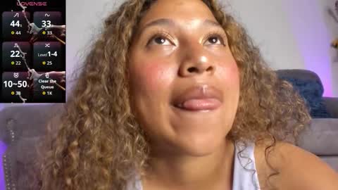 Snapshot of kiut_lili18 chatting on October 2025 09:32:02 PM Lili online show from October 2025 09:32:02 PM