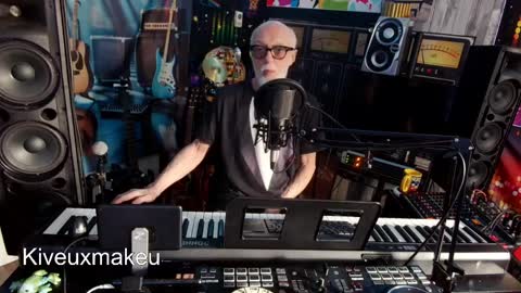 kiveuxmakeu online show from April 2026 01:20:02 PM