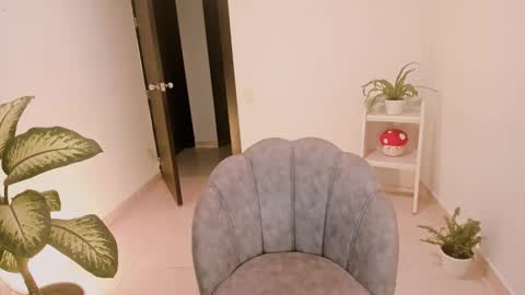 Little piece of fruit online show from December 2024 11:51:02 PM