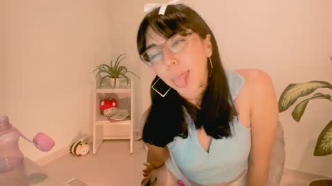 Little piece of fruit online show from January 2025 02:10:01 AM