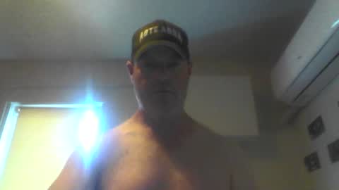 kiwiguy19773 online show from December 2024 12:22:01 AM