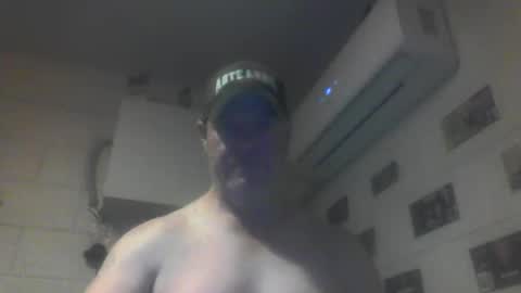 kiwiguy19773 online show from May 2026 06:52:01 AM