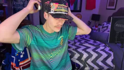 Kyle online show from December 2024 05:51:02 PM