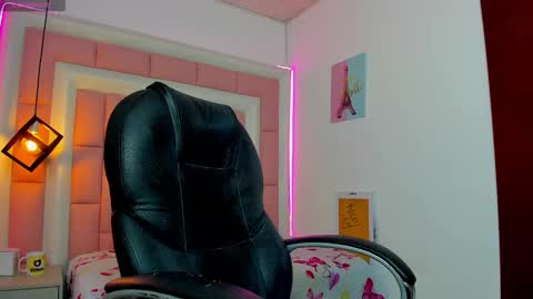 Klaret online show from December 2025 07:32:01 PM