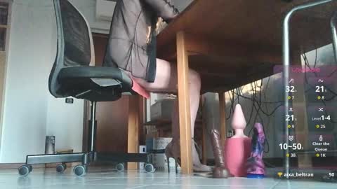 Klaudia online show from November 2025 06:35:02 AM