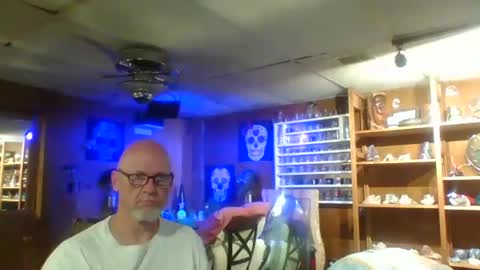 MrKleeen online show from October 2025 02:53:02 AM