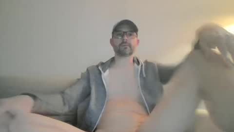 kleinyves online show from April 2026 05:34:01 PM