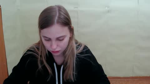 Snapshot of klerkarina chatting on December 2024 06:04:01 AM klerkarina online show from December 2024 06:04:01 AM