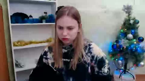 Snapshot of klerkarina chatting on December 2024 05:40:02 AM klerkarina online show from December 2024 05:40:02 AM