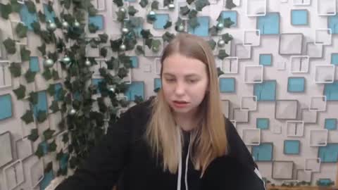 Snapshot of klerkarina chatting on January 2025 05:19:02 AM klerkarina online show from January 2025 05:19:02 AM