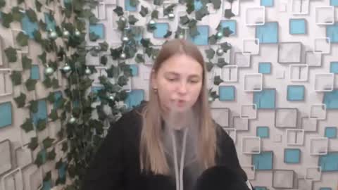 Snapshot of klerkarina chatting on January 2025 08:45:01 AM klerkarina online show from January 2025 08:45:01 AM