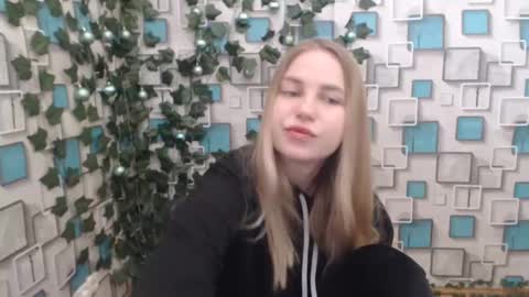 Snapshot of klerkarina chatting on January 2025 05:42:02 AM klerkarina online show from January 2025 05:42:02 AM
