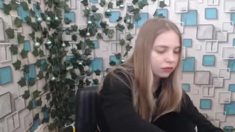 Snapshot of klerkarina chatting on January 2025 05:37:02 AM klerkarina online show from January 2025 05:37:02 AM