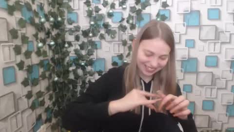 Snapshot of klerkarina chatting on February 2025 06:40:01 AM klerkarina online show from February 2025 06:40:01 AM