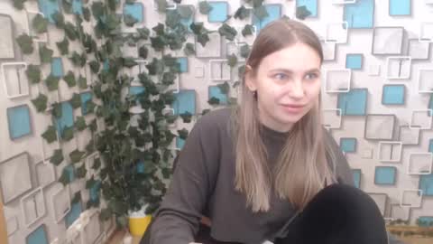 Snapshot of klerkarina chatting on February 2025 05:40:01 AM klerkarina online show from February 2025 05:40:01 AM