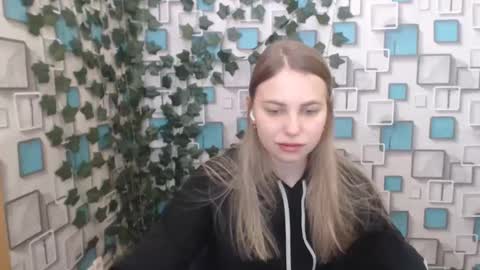 Snapshot of klerkarina chatting on February 2025 06:15:02 AM klerkarina online show from February 2025 06:15:02 AM