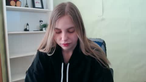 Snapshot of klerkarina chatting on February 2025 08:50:01 AM klerkarina online show from February 2025 08:50:01 AM