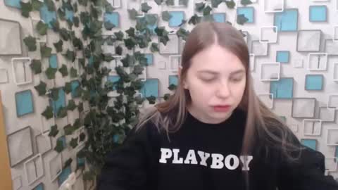 Snapshot of klerkarina chatting on February 2025 05:35:01 AM klerkarina online show from February 2025 05:35:01 AM