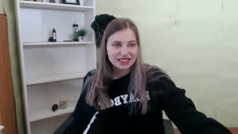Snapshot of klerkarina chatting on February 2025 05:34:02 AM klerkarina online show from February 2025 05:34:02 AM