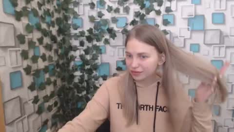 Snapshot of klerkarina chatting on February 2025 09:00:01 AM klerkarina online show from February 2025 09:00:01 AM