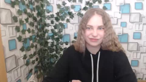Snapshot of klerkarina chatting on March 2025 08:52:02 AM klerkarina online show from March 2025 08:52:02 AM