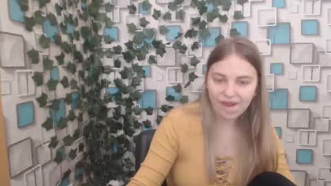 Snapshot of klerkarina chatting on March 2025 05:43:02 AM klerkarina online show from March 2025 05:43:02 AM