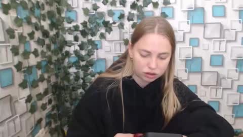 Snapshot of klerkarina chatting on October 2025 05:59:02 AM klerkarina online show from October 2025 05:59:02 AM