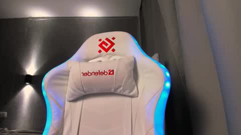 Snapshot of klin_miller chatting on October 2025 11:31:02 PM Klin online show from October 2025 11:31:02 PM