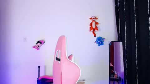 Snapshot of kloe_28 chatting on February 2026 02:33:01 AM Kloe online show from February 2026 02:33:01 AM