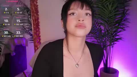 Snapshot of kloe_meow chatting on June 2026 03:33:01 AM Kloe online show from June 2026 03:33:01 AM