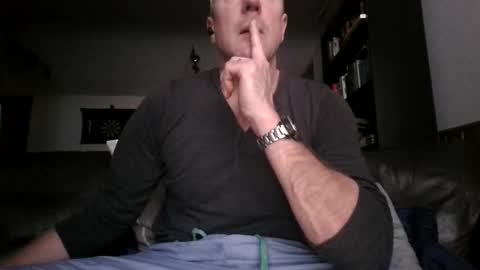 Knight3975 online show from April 2026 09:47:01 AM