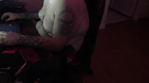 Masc Caged Bottom online show from December 2025 03:46:01 AM