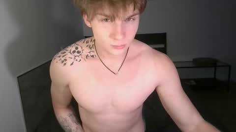 Adam online show from November 2025 10:10:01 PM