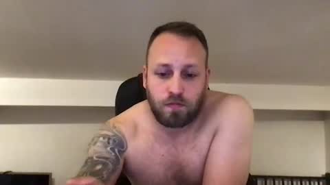 hugo online show from February 2025 01:02:02 AM