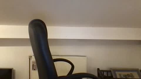 hugo online show from November 2025 12:20:01 AM