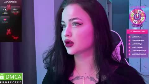 Mia online show from January 2025 03:47:02 AM