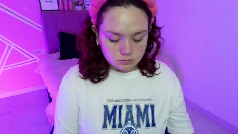 camila online show from April 2026 05:25:01 AM