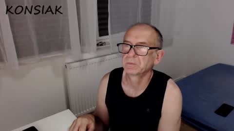 Komsiak online show from September 2025 08:09:01 PM