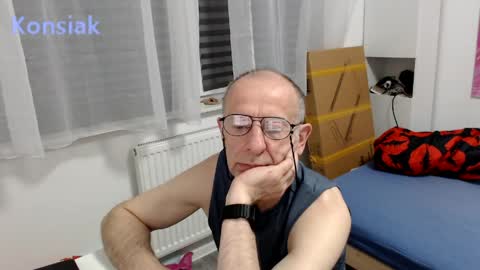 Komsiak online show from May 2026 06:47:02 PM