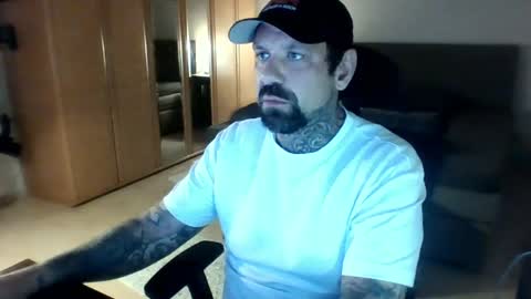 Konstantin online show from April 2026 07:48:01 PM