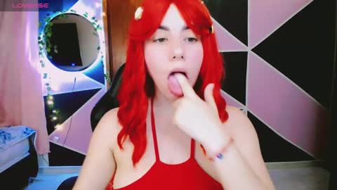 YINI online show from January 2025 01:03:01 AM